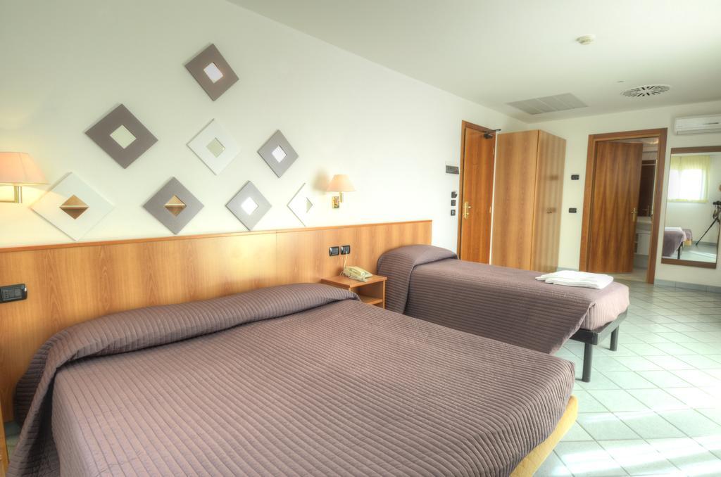 Hotel Alisei Lignano Sabbiadoro Pokoj fotografie