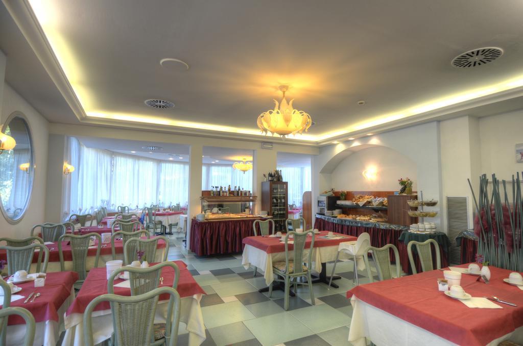 Hotel Alisei Lignano Sabbiadoro Exteriér fotografie